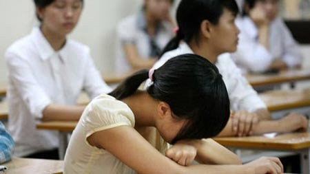 Phát bênh tâm thần vì... bố mẹ ép học quá căng thẳng ảnh 1