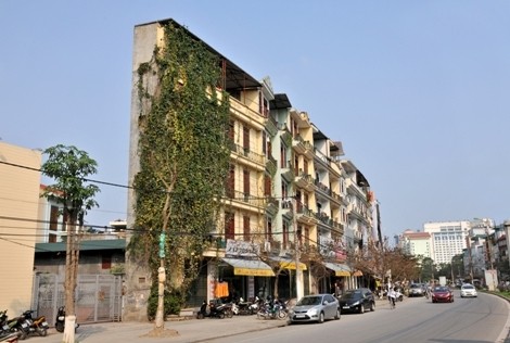 Ra Tết, “xử” nốt 252 nhà siêu mỏng, siêu méo ảnh 1