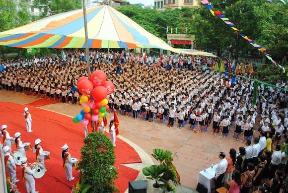 Trường Tiểu học Đền Lừ nhận Huân chương Lao động hạng Ba ảnh 1