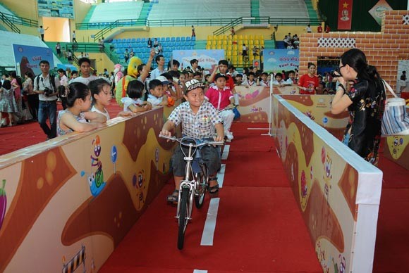 Học pháp luật giao thông từ tiểu học ảnh 1