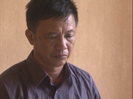 Bắc Giang: Triệt phá đường dây làm giả giấy tờ, thu 2 khẩu súng ảnh 1