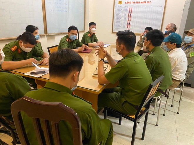 Xuyên đêm thực hiện Mệnh lệnh của Giám đốc Công an Hà Nội – rà soát người nhập cảnh, cư trú trái phép ảnh 6