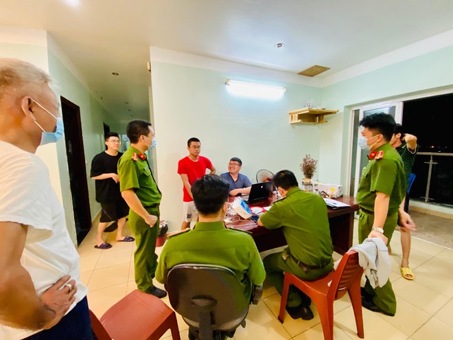Xuyên đêm thực hiện Mệnh lệnh của Giám đốc Công an Hà Nội – rà soát người nhập cảnh, cư trú trái phép ảnh 4