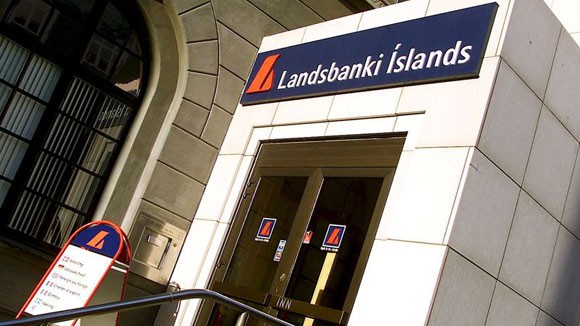 Cựu Thủ tướng Iceland bị đưa ra xét xử ảnh 1