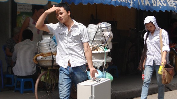 Sinh viên chóng mặt với chi phí hàng tháng ảnh 1