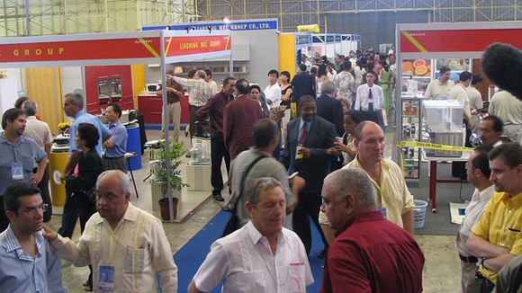 Làn gió mới trên “hòn đảo tự do” ảnh 1