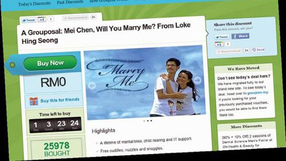 Tự “bán mình” cho bạn gái ảnh 1