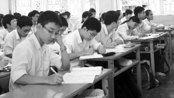 Cấm góp quỹ, nhưng không cấm phụ huynh tài trợ (!?) ảnh 1
