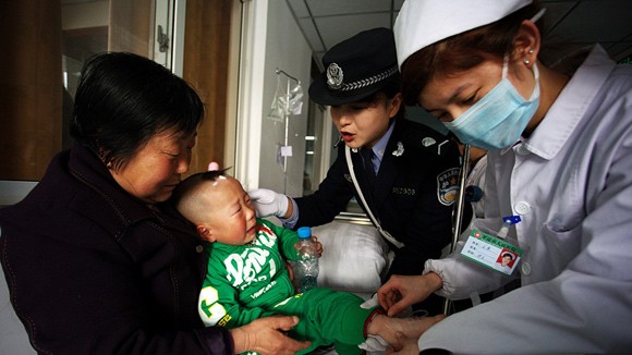 Kết án tử hình kẻ cho chất độc vào sữa ảnh 1