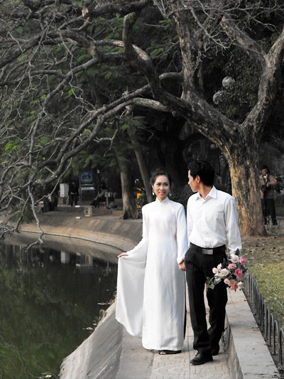 Hà Nội mùa ảnh cưới ảnh 1