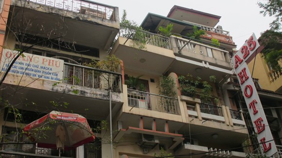 Vì sao thiếu nữ nhảy xuống từ tầng 6 ảnh 1