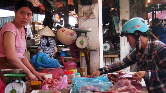 Cung ứng thực phẩm dịp Tết: Bộ bảo thiếu, Bộ nói đủ ảnh 1