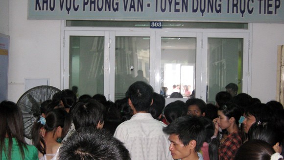 Hà Nội thêm nhiều người thất nghiệp ảnh 1
