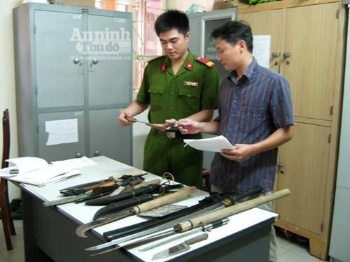 Tiêu thụ xe gian và “bảo kê” tiếp viên nữ ảnh 5