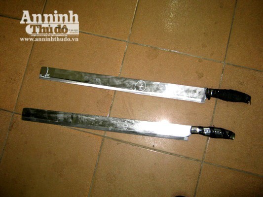 Cướp để kiếm tiền “bao gái” ảnh 2