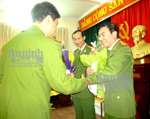 Khen ngợi chiến công khám phá đường dây mua bán người ảnh 1