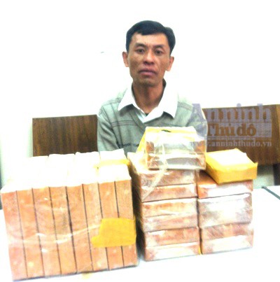 Bắt giữ 3 đối tượng vận chuyển 30 bánh hêrôin ảnh 1