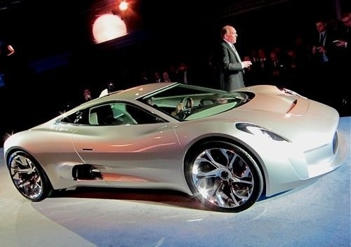 Câu chuyện chưa từng được hé lộ về Jaguar C-X75 ảnh 1