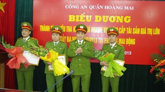 Khen thưởng thành tích khám phá nhanh vụ trộm tài sản giá trị lớn ảnh 1