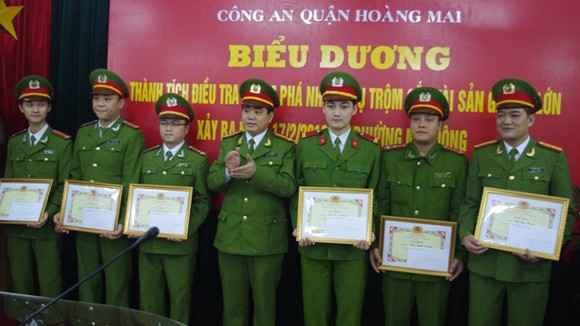 Khen thưởng thành tích khám phá nhanh vụ trộm tài sản giá trị lớn ảnh 2