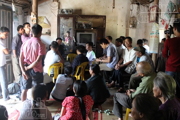 Bố nghi phạm tự đào huyệt chôn mình khi biết con trai là kẻ giết người ảnh 2