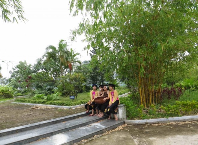Bài văn cực hay của nữ sinh lớp 6 về "khu vườn xinh đẹp" ảnh 1