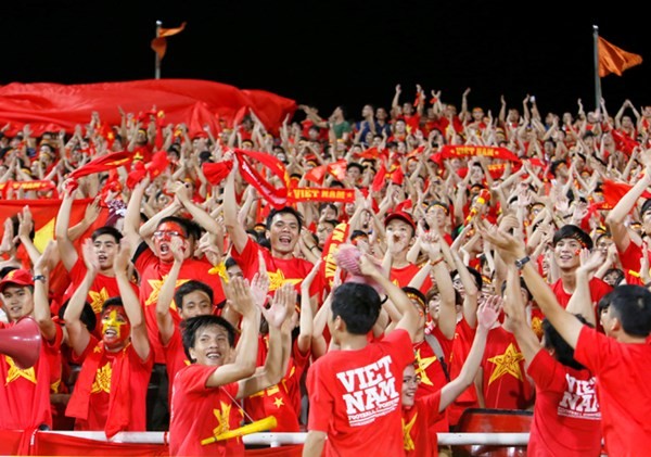 Cổ động viên U19 Việt Nam hiến kế khi đi xem trận chung kết ảnh 1