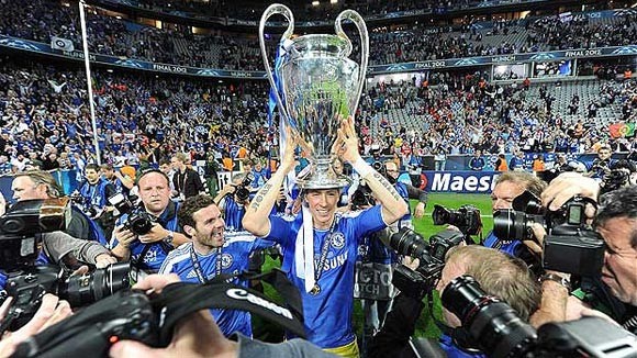 UEFA công bố mức thưởng Champions League ảnh 1