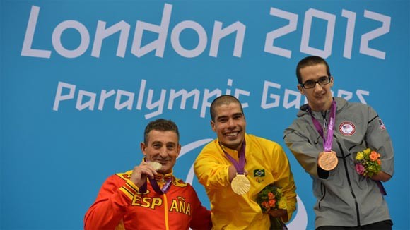 Từ tù nhân thành người hùng Paralympic ảnh 1