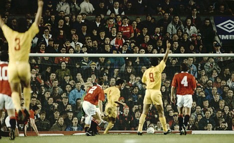 Galatasaray dọa dẫm M.U ngay tại Old Trafford ảnh 1