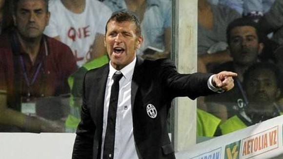 HLV tạm quyền của Juventus bị buộc tội ngộ sát ảnh 1