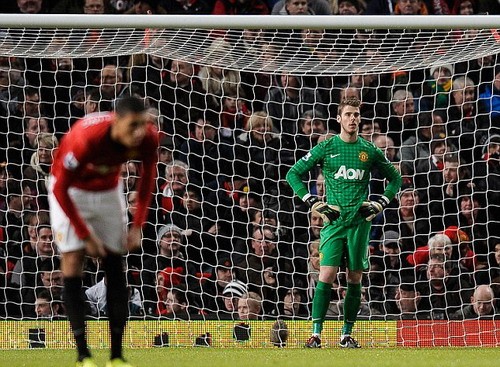 Rooney giúp M.U "bay cao", thành London gây thất vọng ảnh 4