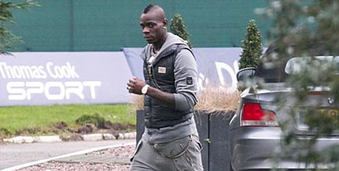Balotelli gặp rắc rối vì chống đối cảnh sát ảnh 1