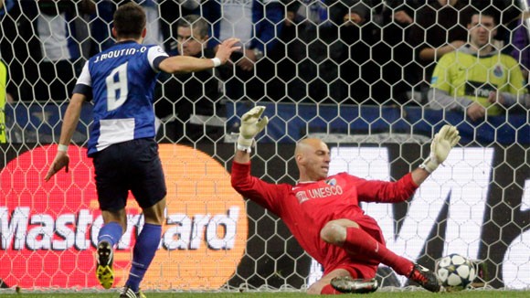 Arsenal "sụp đổ" trên sân nhà, Porto thắng nhẹ ảnh 3