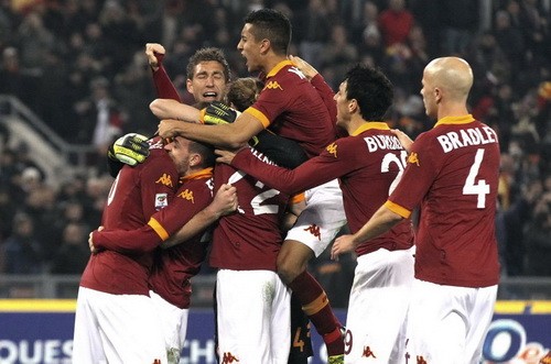Lazio thua thất vọng để AS Roma vươn lên ảnh 1