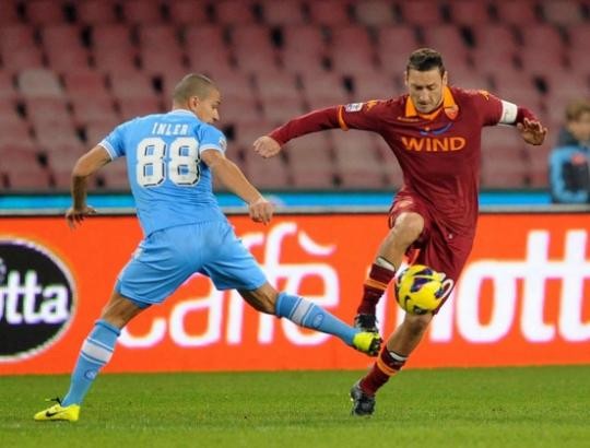 Sợ bạo loạn, trận Roma gặp Napoli phải đổi ngày ảnh 1