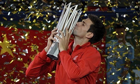 Djokovic chật vật bảo vệ ngôi vương ảnh 1