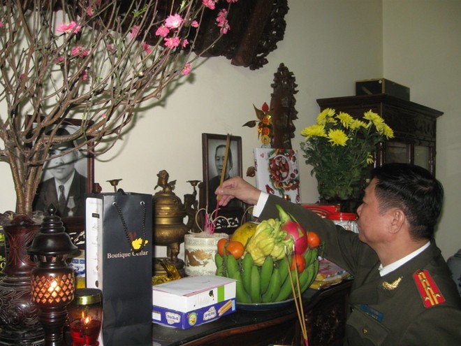 Nhân lên những tấm gương sáng vì nhân dân phục vụ ảnh 2