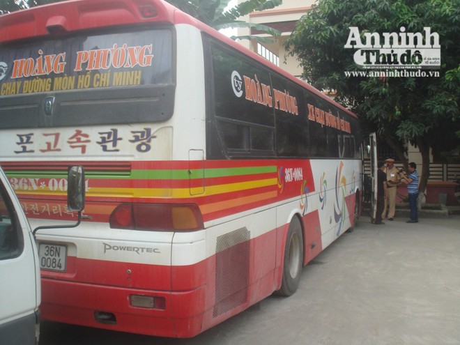 CSGT Hà Nội xử lý nghiêm chiếc xe 47 chỗ, nhồi nhét 60 khách ảnh 3