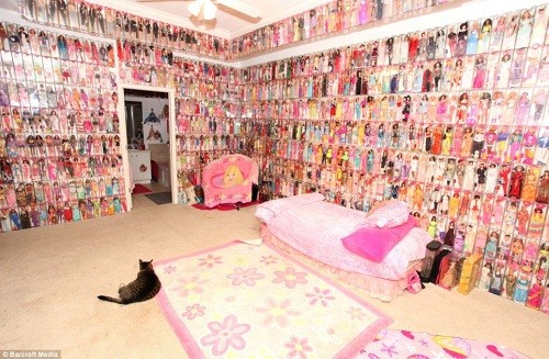 Chi hơn 1,6 tỷ để...mua búp bê Barbie ảnh 2