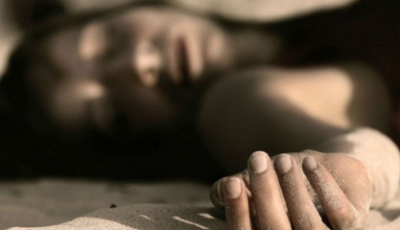 Cứu mạng người đang ngất bằng… sex?! ảnh 1