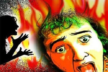 Bất mãn với nhà chồng, một phụ nữ tự thiêu cùng hai con ảnh 1