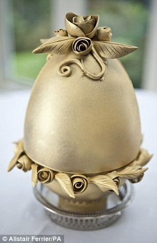 Món bánh tráng miệng xa xỉ nhất thế giới ảnh 2