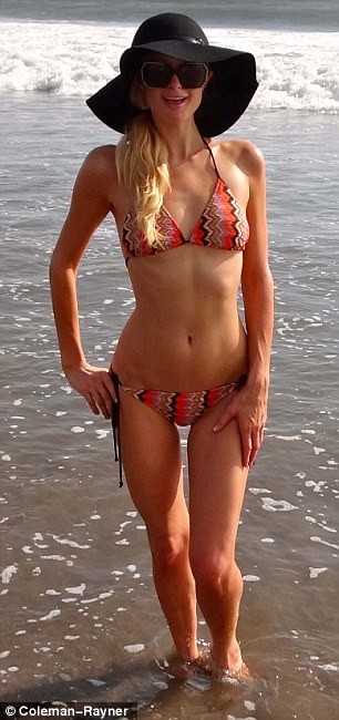 Lộ ảnh Paris Hilton đi nghỉ ở Bali ảnh 3