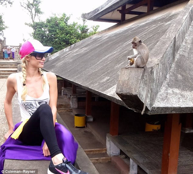 Lộ ảnh Paris Hilton đi nghỉ ở Bali ảnh 10
