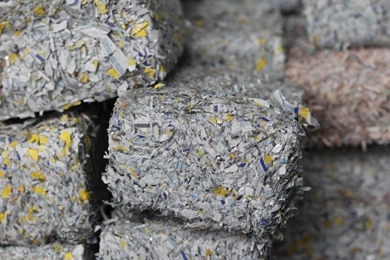 Điên rồ chuyện nghiền nát 1,4 tỉ euro thành... gạch xây nhà ảnh 2