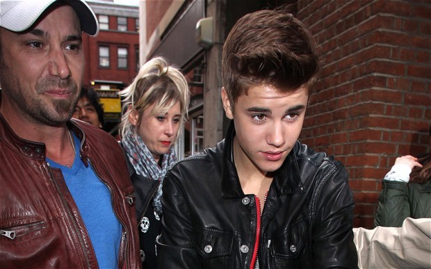 Fan Justin Bieber dội bom điện thoại khách sạn London ảnh 1