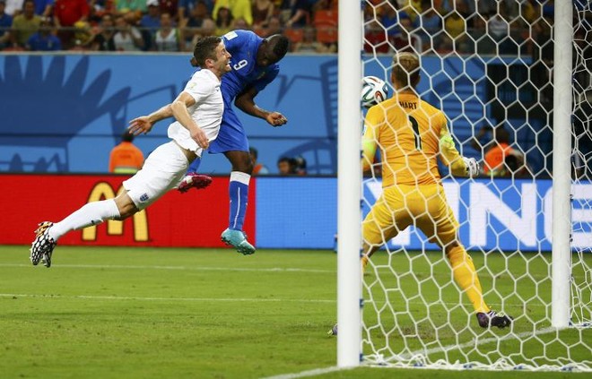 Mario Balotelli được tâng lên tận “mây xanh” ảnh 1