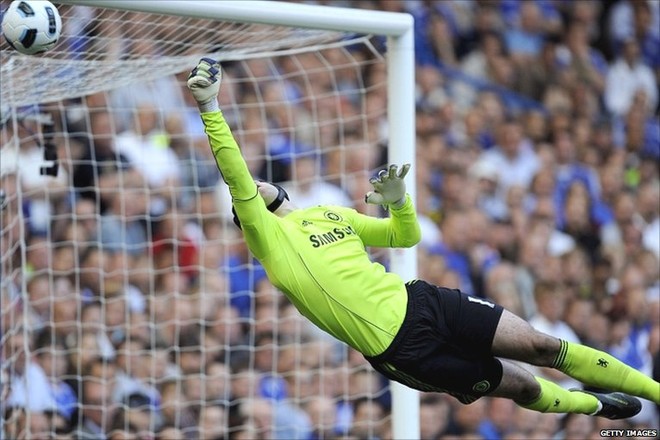 Petr Cech gửi lời thách đấu tới Thibaut Courtois ảnh 2