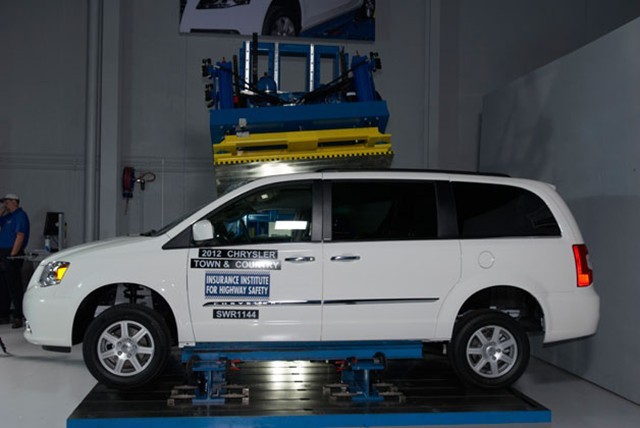 Top 5 xe gia đình an toàn nhất do IIHS bình chọn ảnh 1